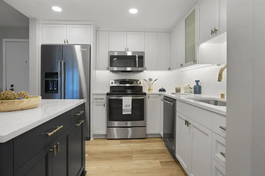 4075 W 51st Street #302, Minneapolis, MN 55424 - Image #2