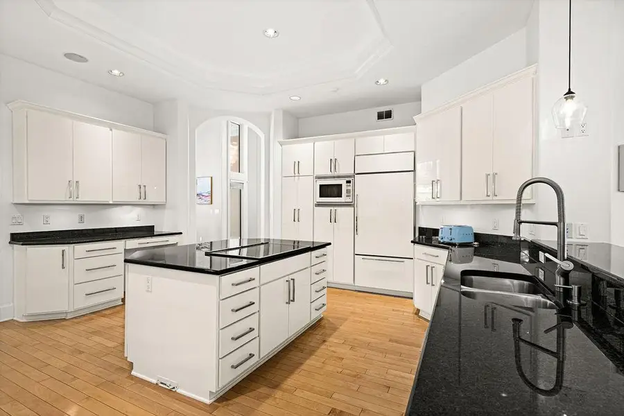 560 Marshall Street, Duluth, MN 55803 - Image #3