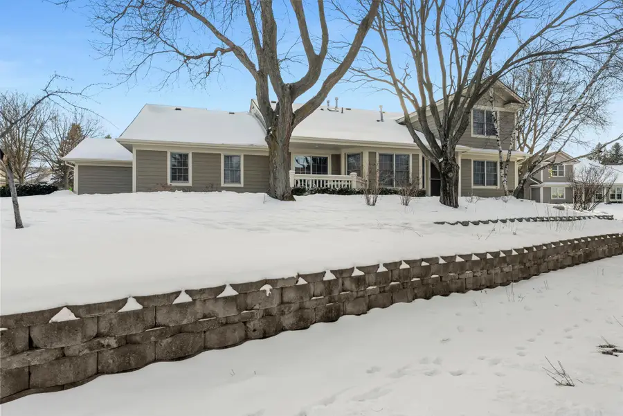 809 Ivy Lane, Eagan, MN 55123 - Image #3