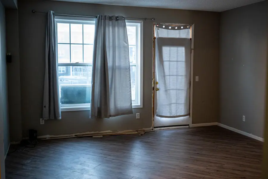 1667 Village Trail E #5, Maplewood, MN 55109 - #2