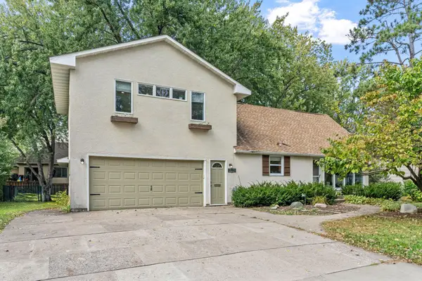 212 Birchwood Drive N, Stillwater, MN 55082