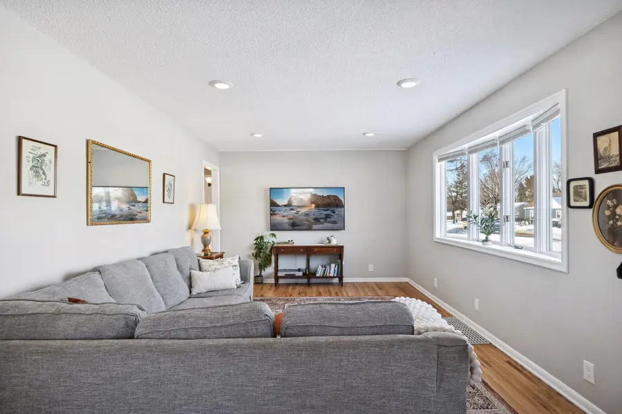 3401 Aquila Avenue S, Minneapolis, MN 55426 - Image #3