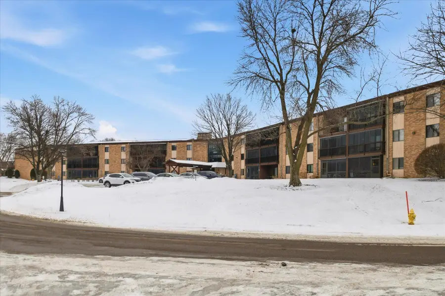 2680 Oxford Street N #125, Saint Paul, MN 55113 - #2