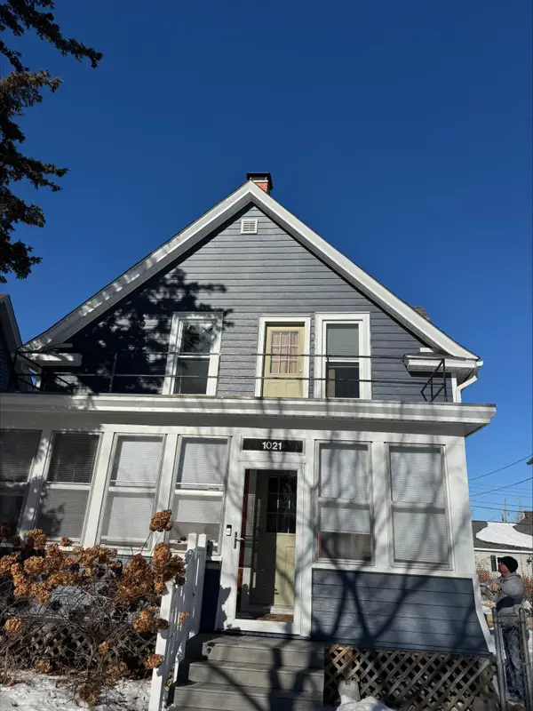 1021 18 1/2 Avenue Ne, Minneapolis, MN 55418