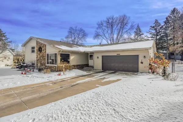 608 Fairview Circle, Farmington, MN 55024