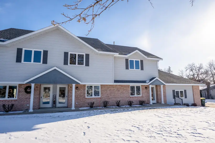 110 NE 1st Avenue Ne #11, New London, MN 56273 - Image #2