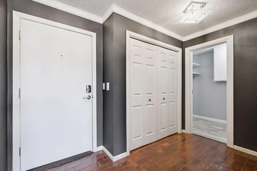 6075 Lincoln Drive #305, Minneapolis, MN 55436 - Image #3