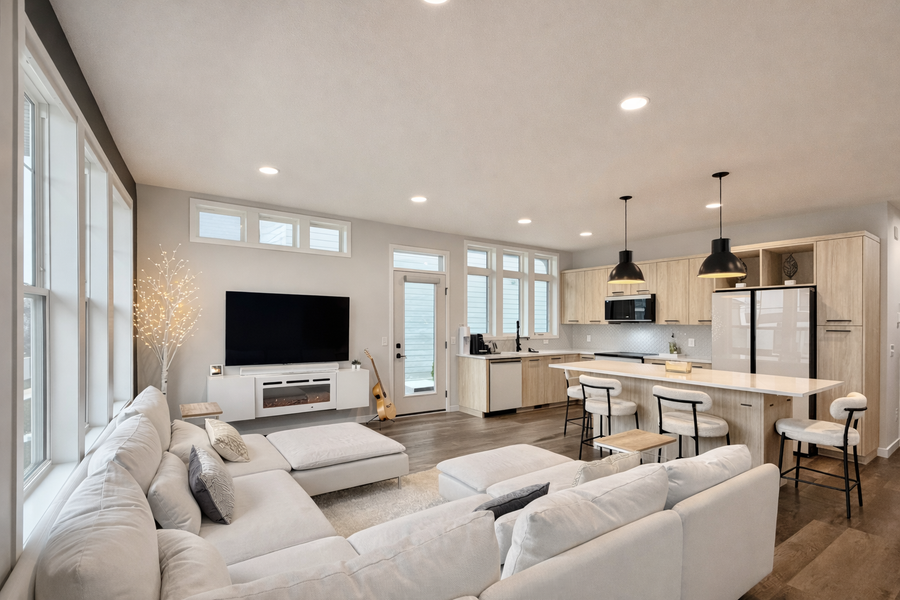 16102 Duvane Way, Lakeville, MN 55044 - Image #3