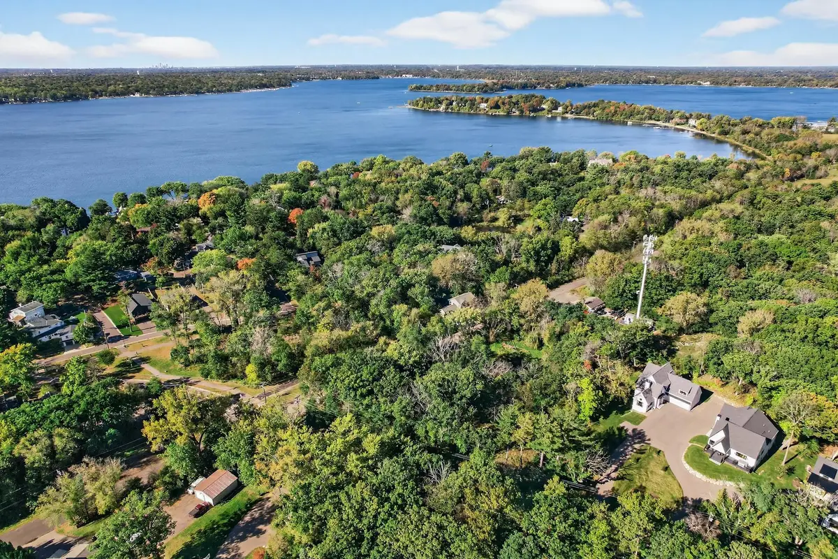 1610 Briarwood Avenue, Mahtomedi, MN 55115 - #1