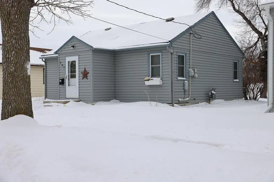307 10 1/2 Street N, Wahpeton, ND 58075 - Image #2
