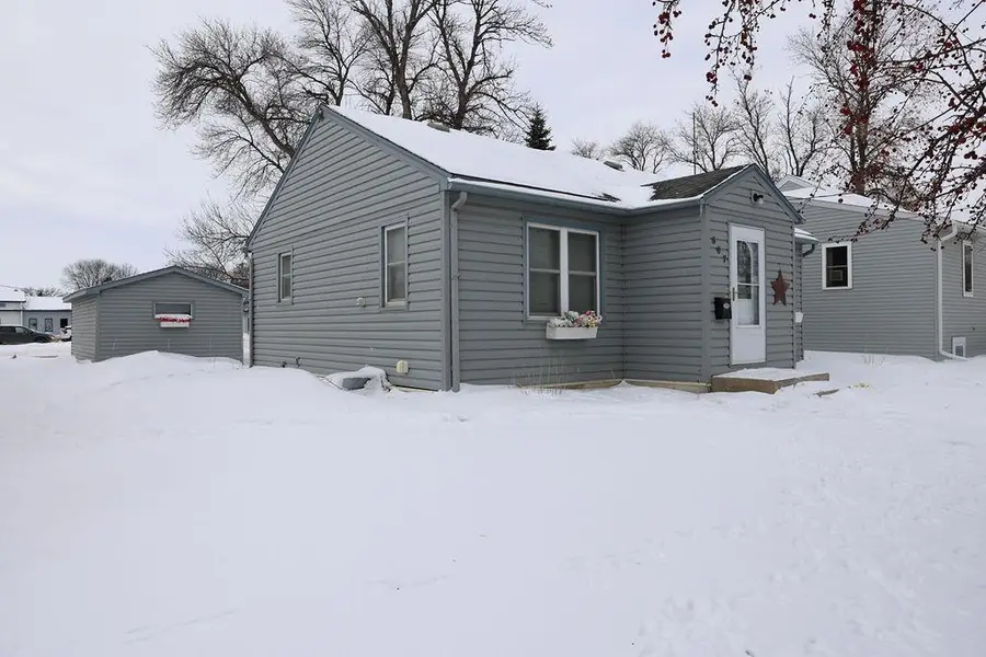307 10 1/2 Street N, Wahpeton, ND 58075 - Image #3