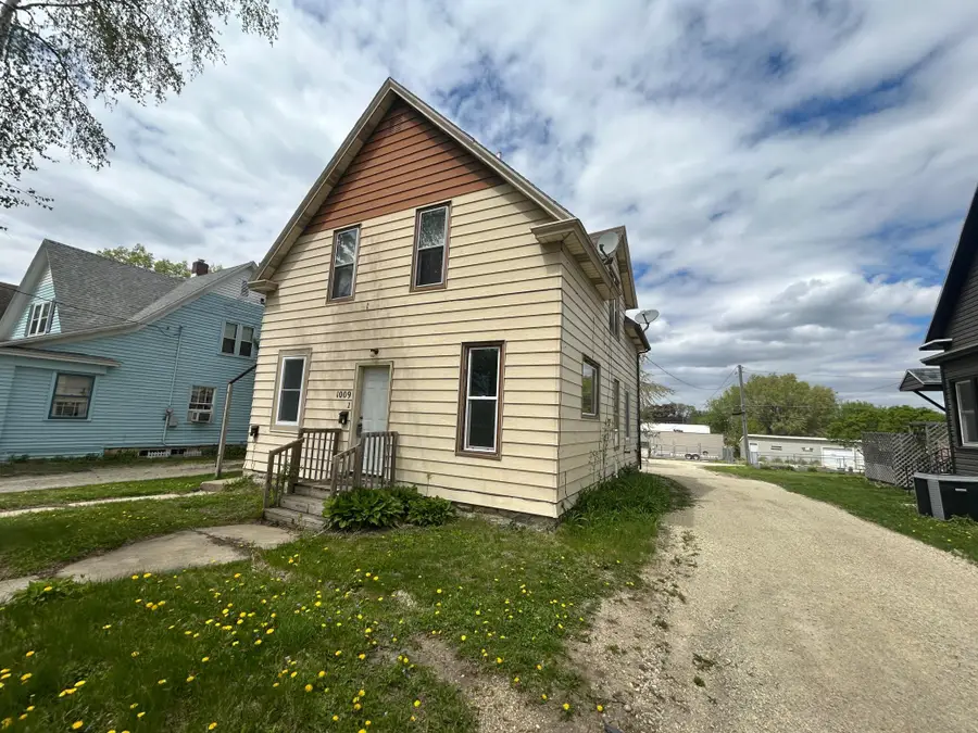 1009 E Center Street, Rochester, MN 55904 - #2