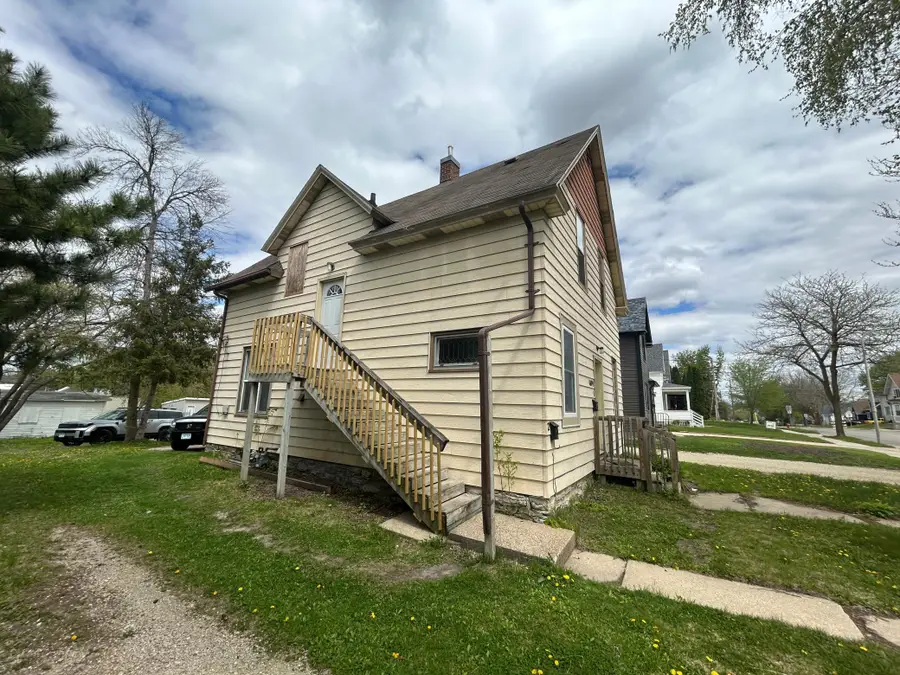 1009 E Center Street, Rochester, MN 55904 - #3