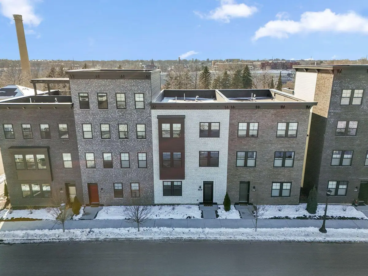 879 Woodlawn Avenue #B, Saint Paul, MN 55116 - #1