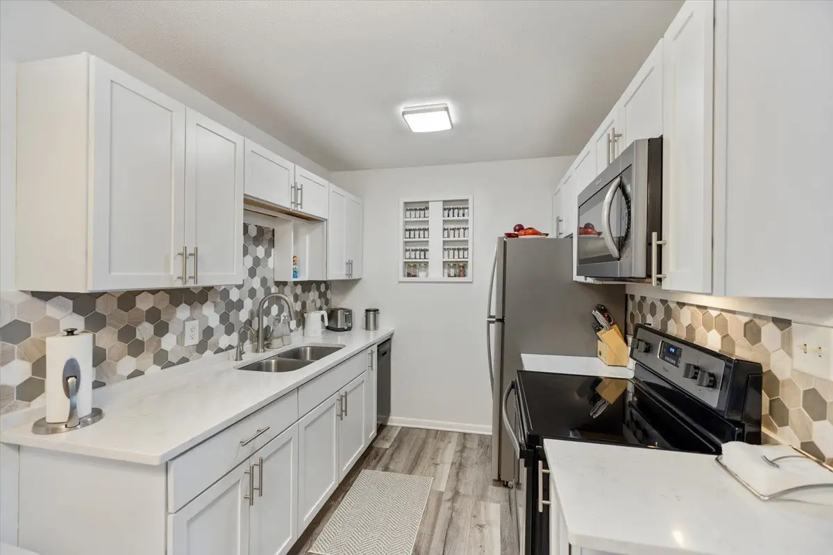 9143 Highway 55 #102, Minneapolis, MN 55427 - Image #1