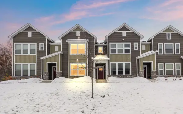 14436 Twin Lakes Circle, Burnsville, MN 55306