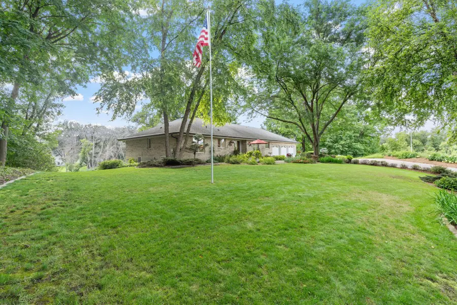 481 Peavey Lane, Wayzata, MN 55391 - Image #2