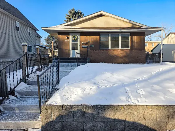 137 Jessamine Avenue E, Saint Paul, MN 55117