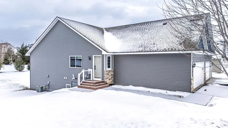 10751 Knollwood Lane, Woodbury, MN 55129 - Image #2