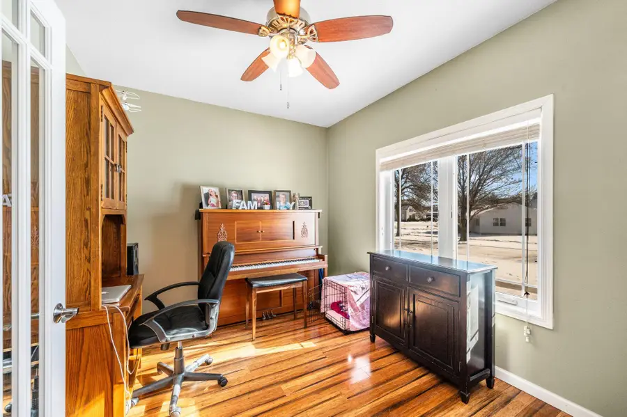 219 E 9th Street, Blue Earth, MN 56013 - #3