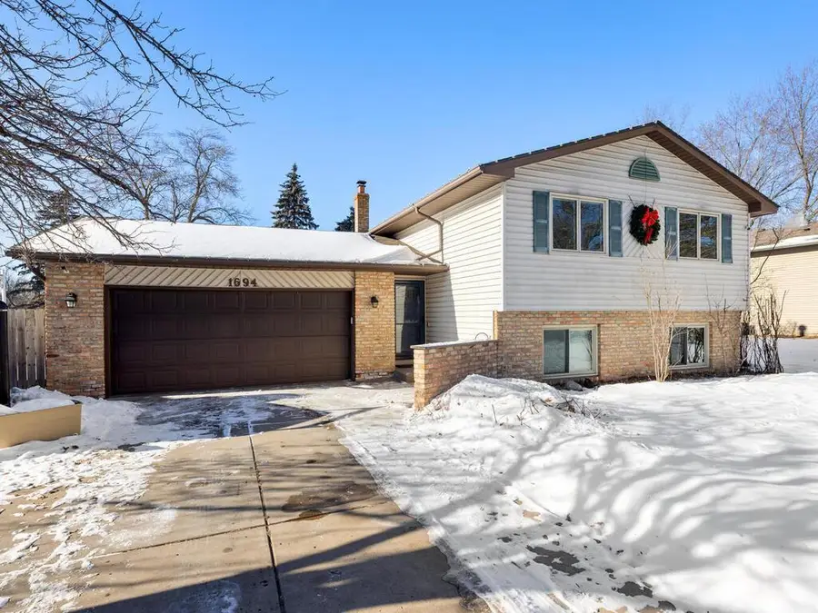 1694 119th Avenue Nw, Coon Rapids, MN 55448 - Image #2