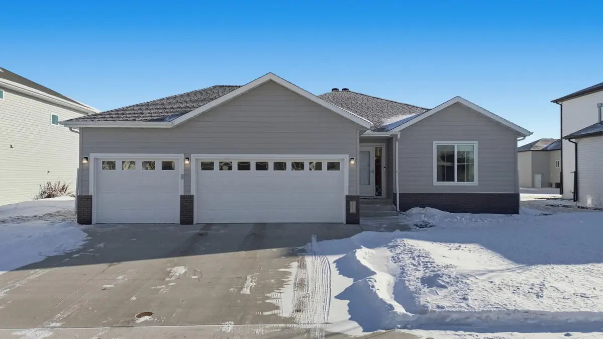 3724 49th Street S, Fargo, ND 58104 - Image #1