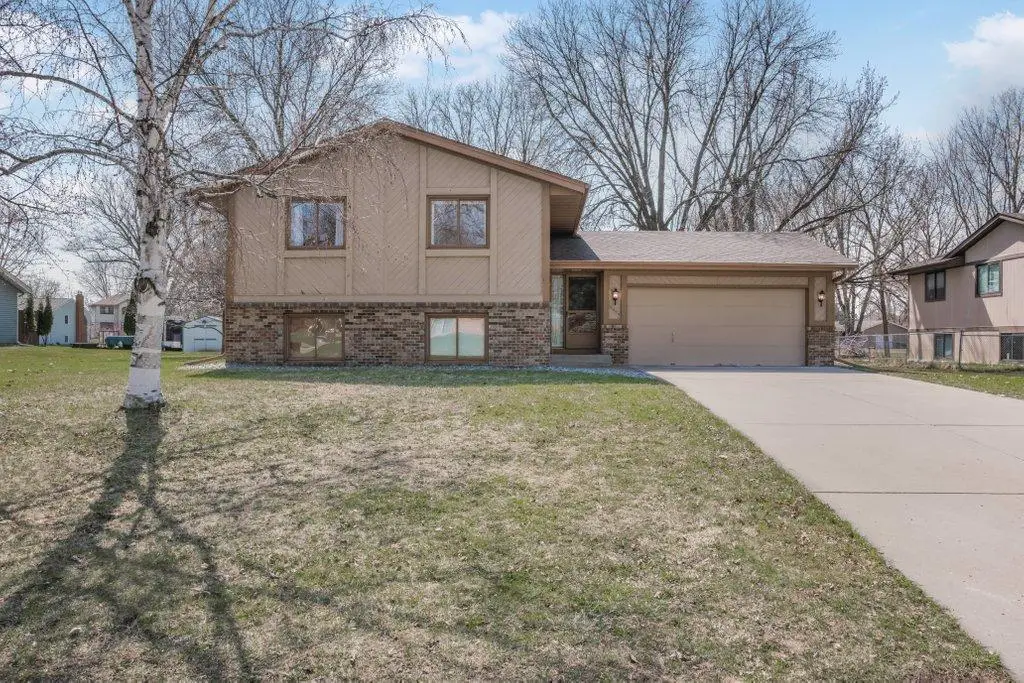 6677 Countryside Drive, Eden Prairie, MN 55346 - #1