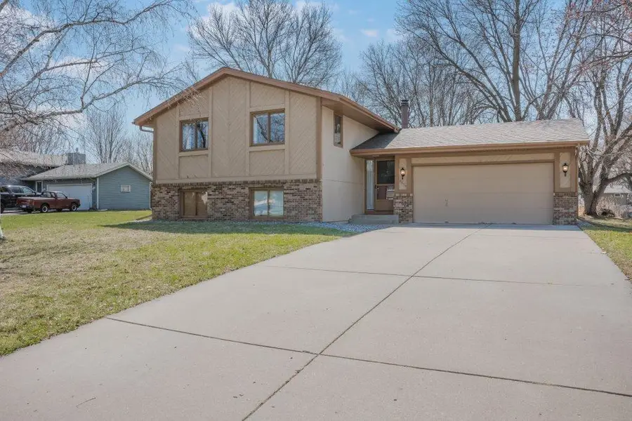 6677 Countryside Drive, Eden Prairie, MN 55346 - #2
