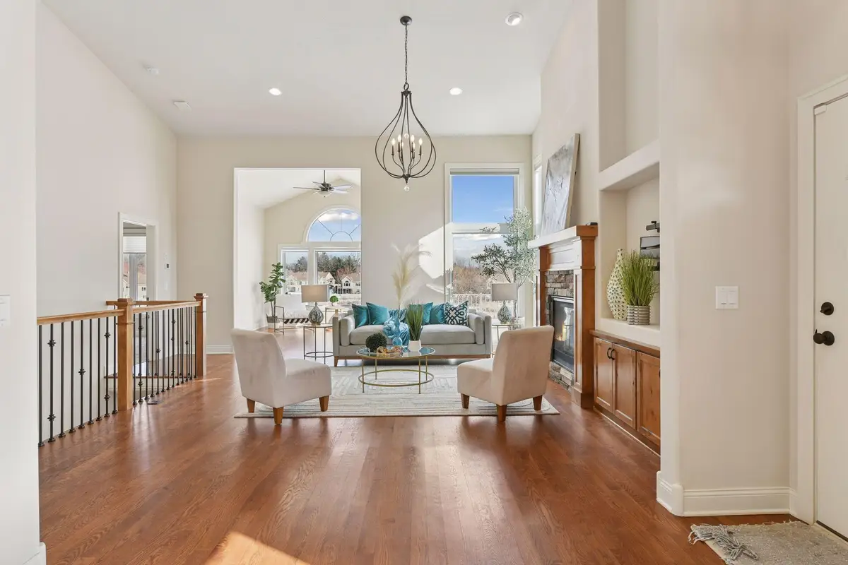 8823 Fraizer Street Ne, Circle Pines, MN 55014 - #1