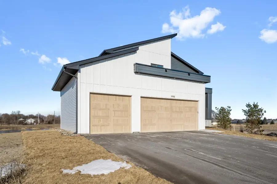 9998 14th Circle Ne, Saint Michael, MN 55376 - Image #2