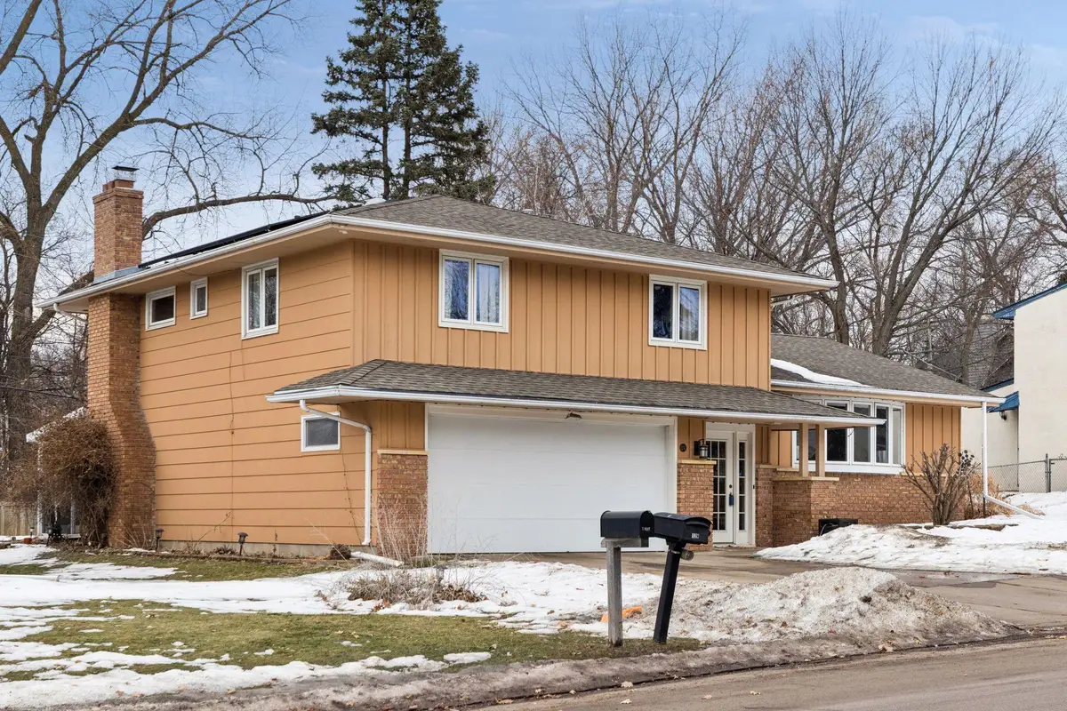 12 Imperial Drive W, Saint Paul, MN 55118 - #1