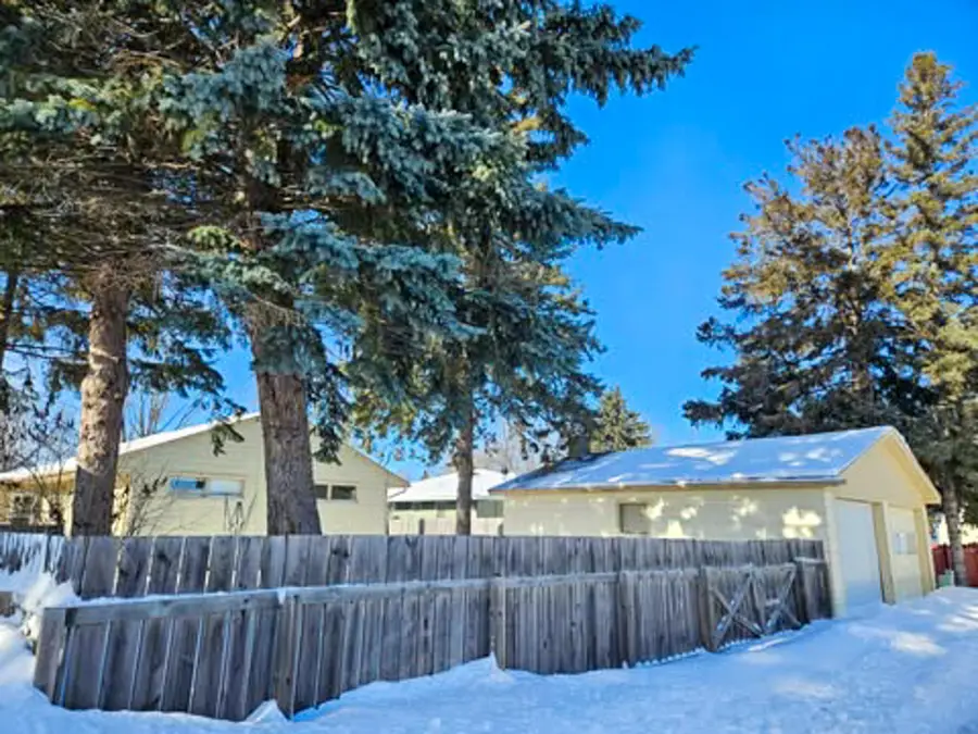 308 Maple Avenue S, Thief River Falls, MN 56701 - Image #3