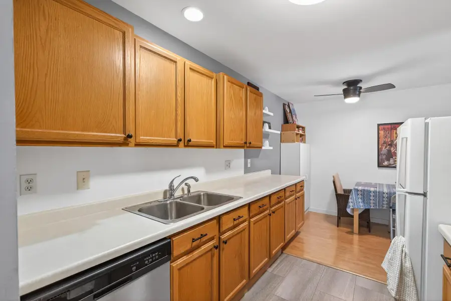 1304 W Medicine Lake Drive #119, Minneapolis, MN 55441 - #3