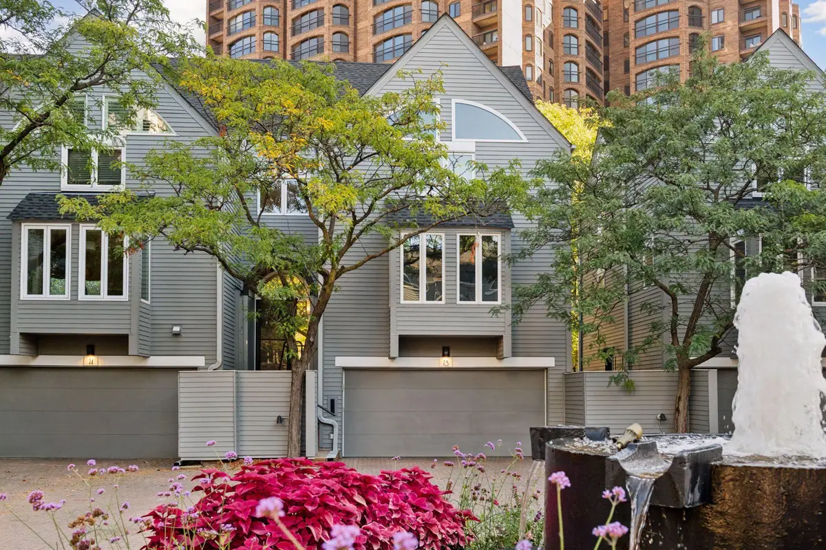 23 Greenway Gables, Minneapolis, MN 55403 - #1