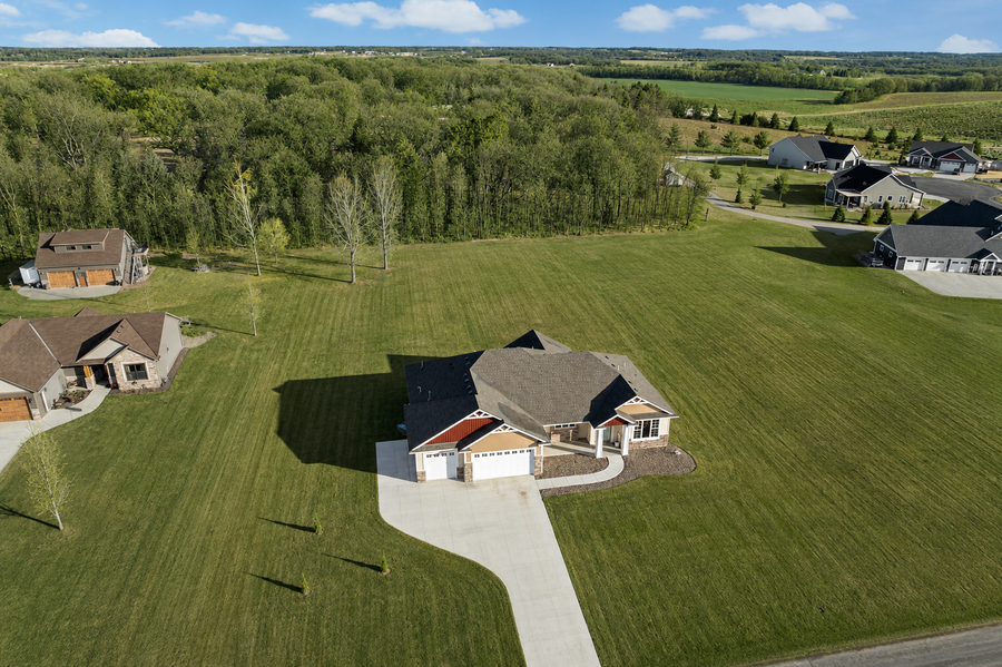 1013 Birch Avenue Ne, Montgomery, MN 56069 - #2
