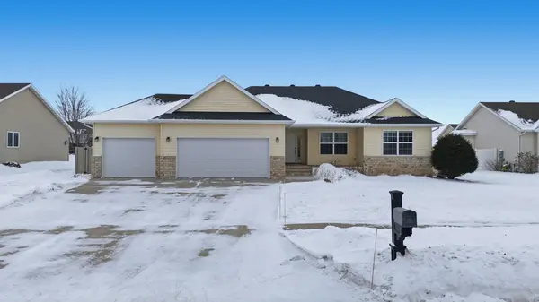 3648 Pierce Street S, Fargo, ND 58104