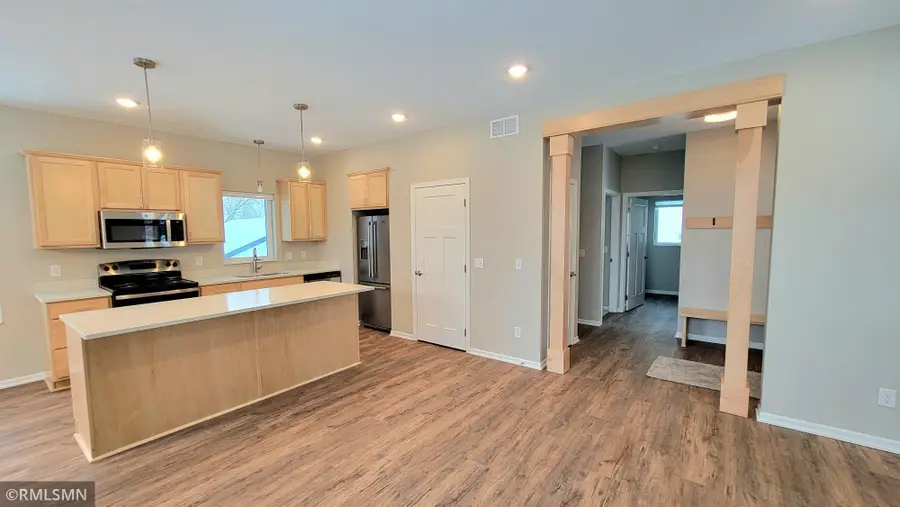 413 Franklin Avenue Nw, Watertown, MN 55388 - #3