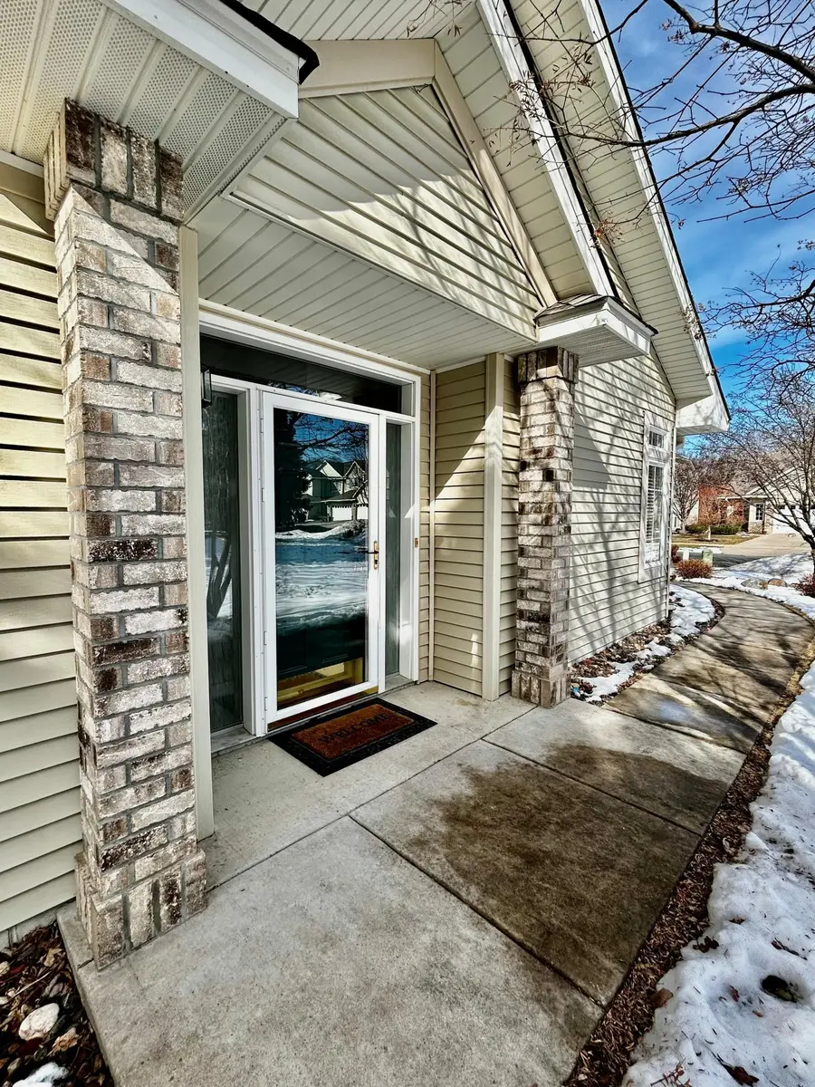 1726 Sunset Drive, Northfield, MN 55057 - #3