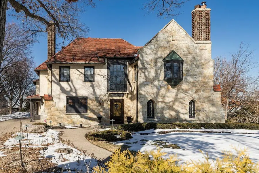 1014 Mount Curve Avenue, Minneapolis, MN 55403 - #2