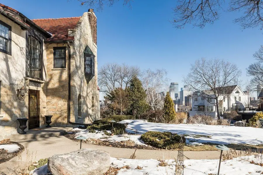 1014 Mount Curve Avenue, Minneapolis, MN 55403 - #3