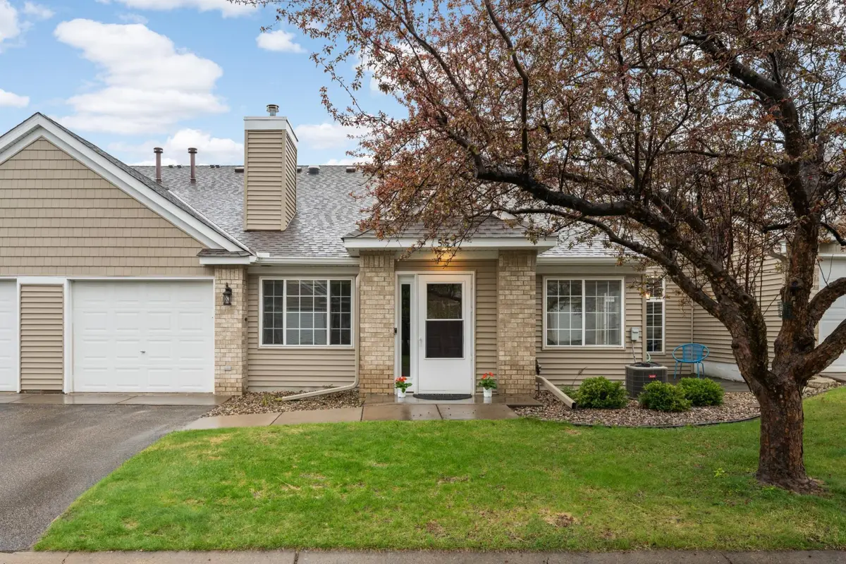 557 Mission Hills Drive, Chanhassen, MN 55317 - #1