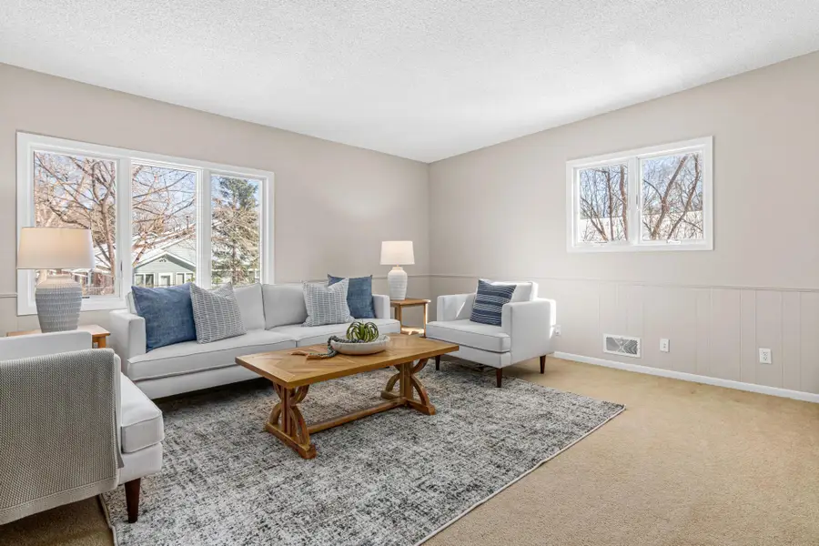 1127 Oakcrest Avenue, Saint Paul, MN 55113 - #2