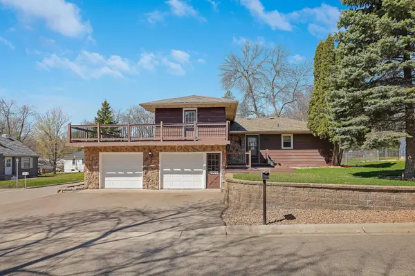 2930 Bay Street, Wayzata, MN 55391
