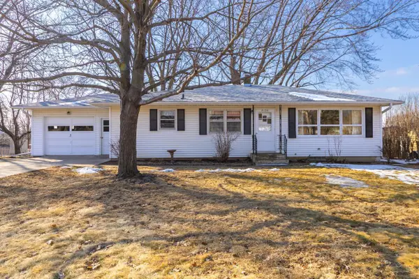 8136 Quamoclit, Victoria, MN 55386