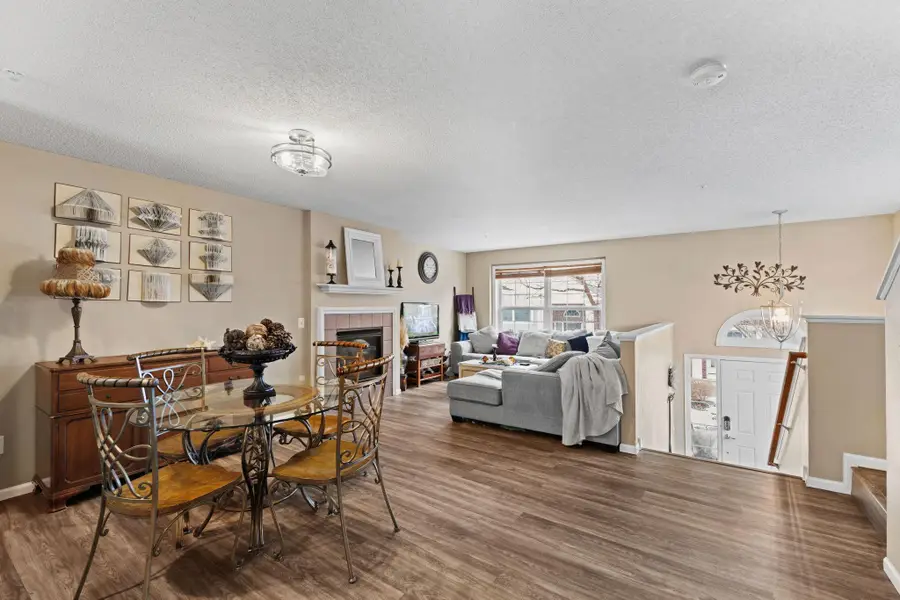 921 Ledgestone Drive, Mahtomedi, MN 55115 - Image #3