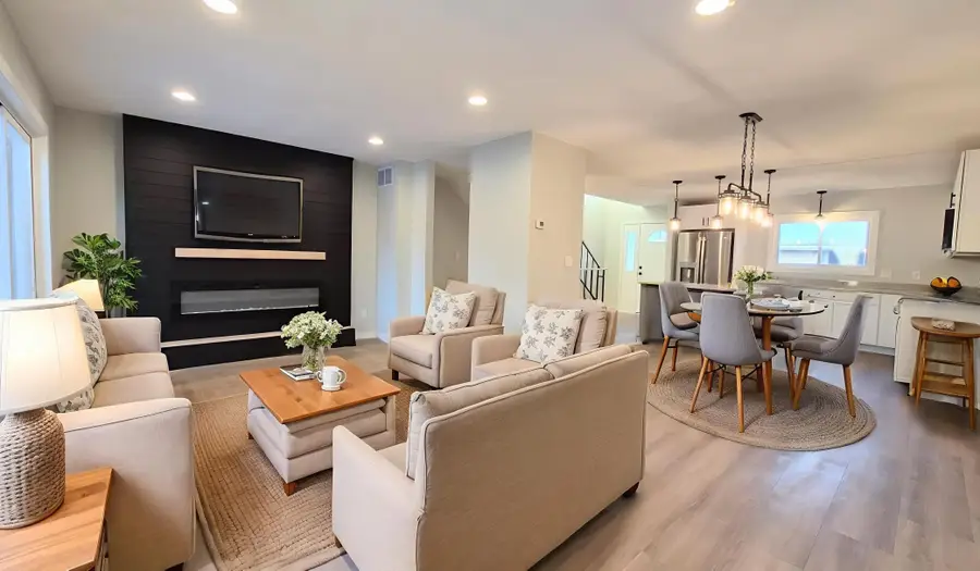 6609 Gretchen Lane N, Oakdale, MN 55128 - #3