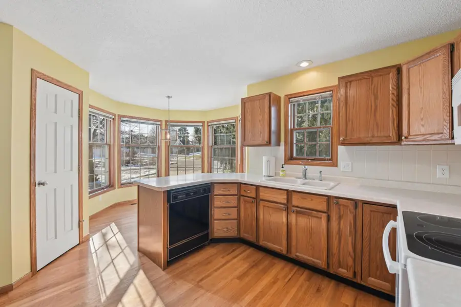 1261 Pond View Lane, Saint Paul, MN 55110 - #3