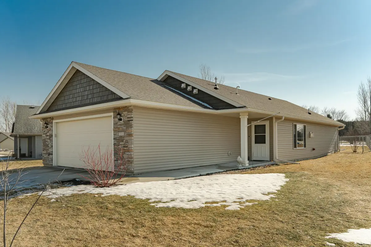 702 Southfork Place Se, Kasson, MN 55944 - #1