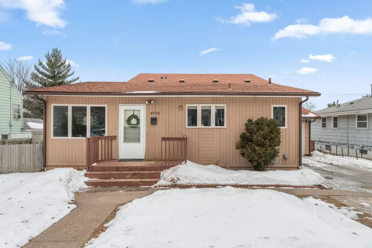4928 4th Avenue Ne, Columbia Heights, MN 55421 - #1