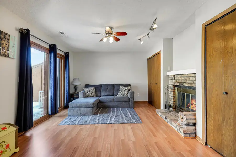 8525 Maplebrook Parkway N, Minneapolis, MN 55445 - Image #3